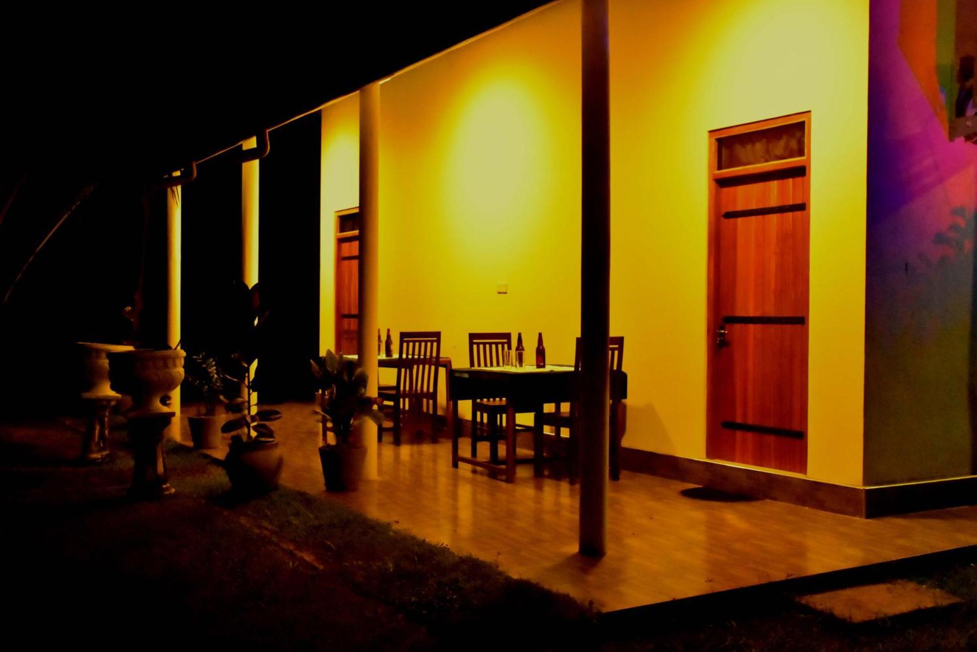 Lake Forest Lodge Udawalawe Exterior photo