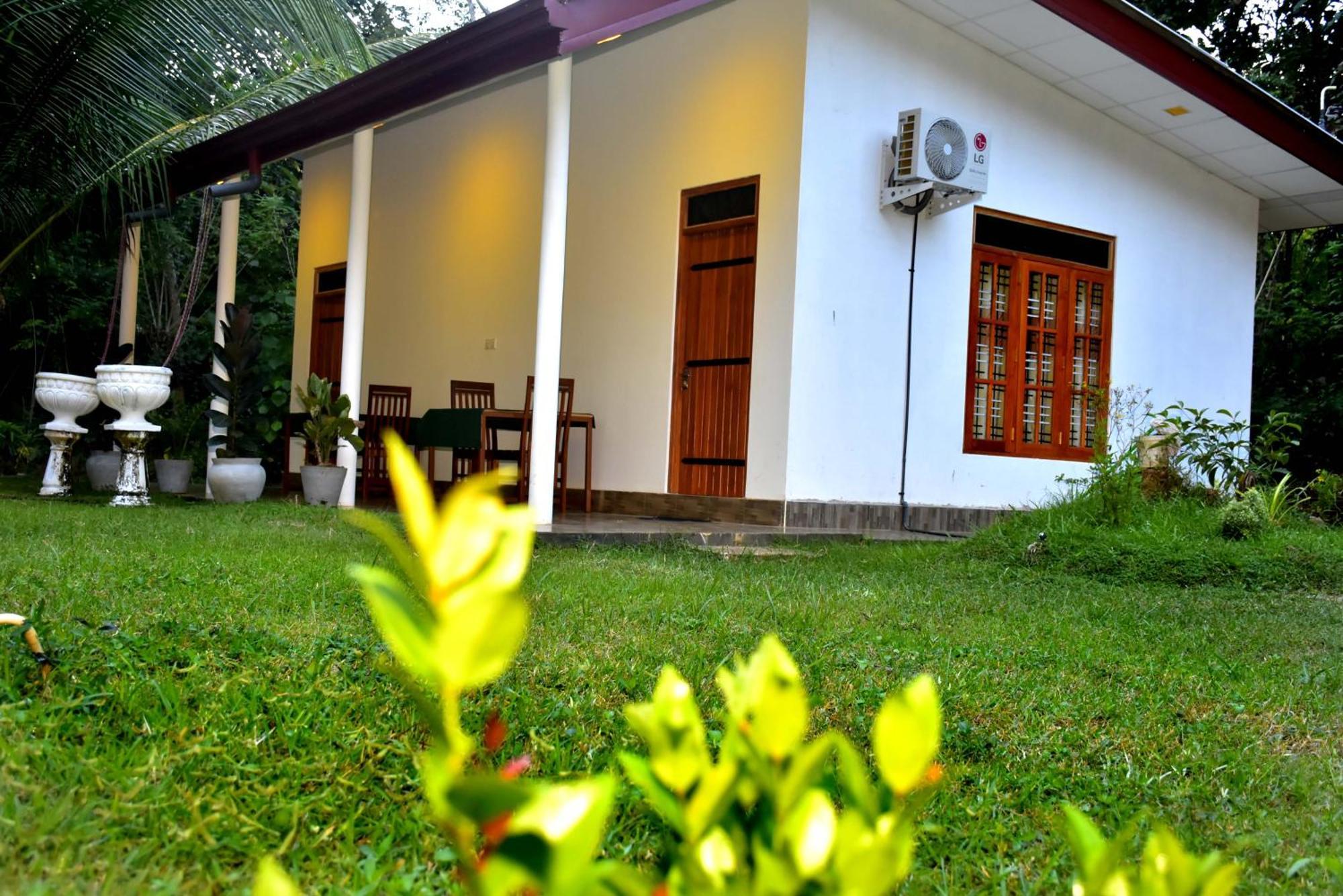 Lake Forest Lodge Udawalawe Exterior photo